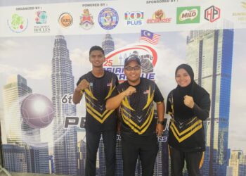 (Dari kiri) Harith, Azwan dan Aina memberikan skuad negara permulaan yang mantap pada Kejohanan Petanque Asia ke-6 selepas menggondol pingat dalam acara Precision Shooting dalam kategori masing-masing pagi di Arena Petanque Kuala Lumpur, hari ini.