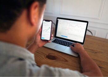 DAGANGAN forex di Malaysia terus menarik lebih ramai peserta runcit yang ingin mendapat pendedahan kepada pasaran mata wang global.