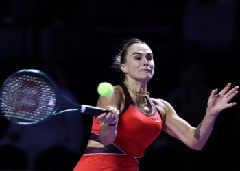 Dalam aksi terakhir Kumpulan Stefanie Graf, Sabalenka mencatat kemenangan 7-6 (7-5), 6-2 bagi menamatkan saingan kumpulan dengan rekod bersih. - AFP