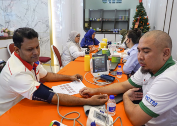 KOS perubatan dijangka meningkat mendadak pada tahun depan, sekali gus memberikan tekanan kepada para majikan yang menyediakan manfaat perubatan kepada pekerja. - GAMBAR HIASAN