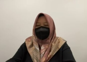 SOFIA Rini Buyong individu muncul dalam klip video perbualan bersama ahli perniagaan, Albert Tei. GAMBAR INTERNET