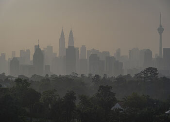 KESIHATAN mental adalah aset penting negara. Jika udara yang kita hirup terus tercemar, maka minda masyarakat turut terancam.