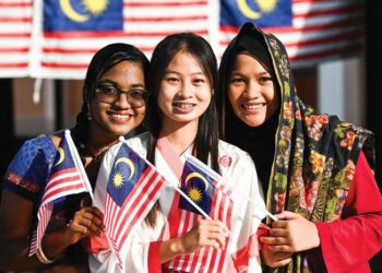 BAHASA Melayu mampu melestarikan perpaduan, memupuk nasionalisme dan menyokong pembangunan Malaysia ke arah kesejahteraan rakyat.