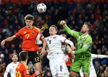 PEMAIN Belgium, Charles De Ketelaere diasak pemain Liechtenstein pada aksi kelayakan piala dunia 2026-AFP