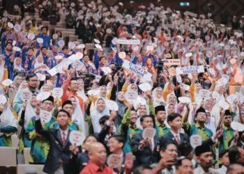 gelagat pelajar yang hadir ketika Pertandingan Akhir Bahas Piala Perdana Menteri ke-50 tahun 2025 di Putrajaya baru-baru ini. – UTUSAN/FAIZ ALIF ZUBIR