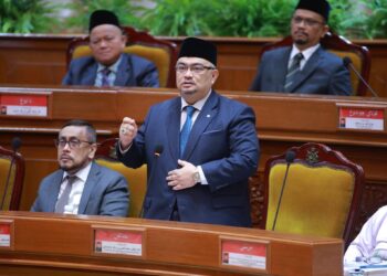 MOHAMED Fadzli Hassan.