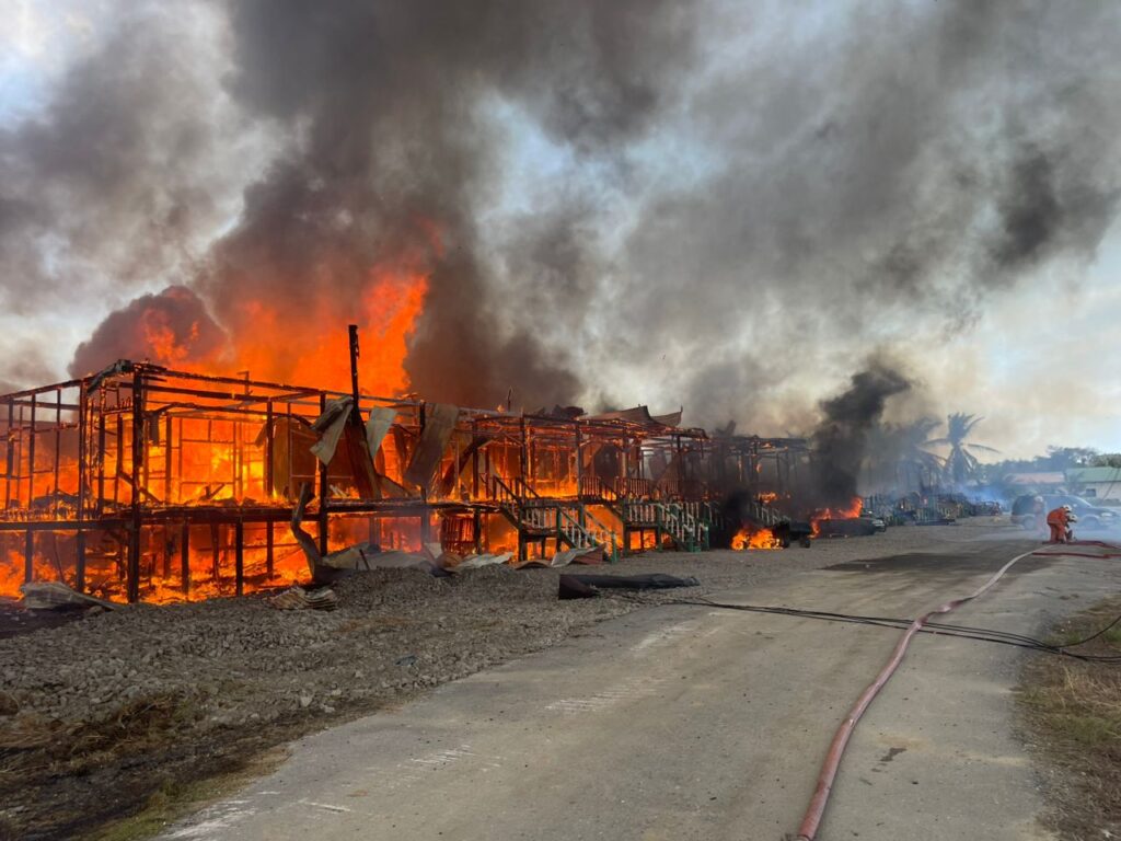Rh. James Kalip ranap terbakar, 120 penduduk tinggal sehelai sepinggang