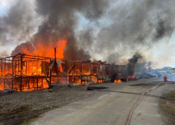 Rh. James Kalip ranap terbakar, mengakibatkan kira-kira 120 penduduk tinggal sehelai sepinggang.
