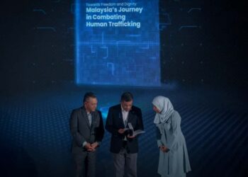 SAIFUDDIN Nasution Ismail hadir sambutan World Day Against Trafficking in Persons (WDAT) 2025 di Putrajaya. - UTUSAN/FAIZ ALIF ZUBIR