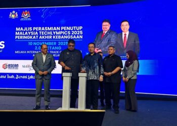 MAJLIS Penutupan Malaysia Techlympics 2025 Peringkat Akhir Kebangsaan yang disempurnakan Ketua Menteri Melaka, Datuk Seri Ab Rauf Yusoh di MITC, Ayer Keroh, Melaka hari ini. - UTUSAN/AMRAN ALI