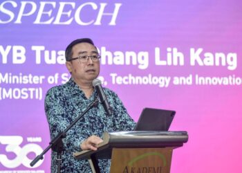 CHANG Lih Kang menyampaikan ucapan pada Majlis Pengiktirafan Top Research Scientists Malaysia (TRSM) 2024 & 2025 Kuala Lumpur hari ini. - UTUSAN/M. FIRDAUS M. JOHARI