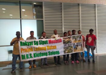 KUMPULAN penduduk menyatakan bantahan dan menolak projek ladang hutan di Hutan Simpan Kledang Saiong, Perak
