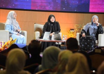 SAJG dianjurkan oleh YWJ de­ngan kerjasama kerajaan ne­geri, MBJB serta Jabatan Muzium Malaysia di Dewan Kenanga MBJB, Johor semalam. - UTUSAN/RAJA JAAFAR  ALI