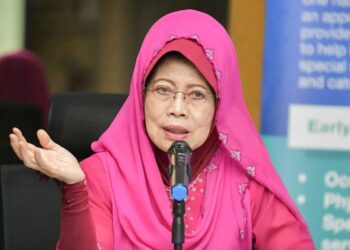 Menteri Pembangunan Wanita, Kanak-Kanak dan Kesejahteraan Komuniti, Datuk Seri Fatimah Abdullah