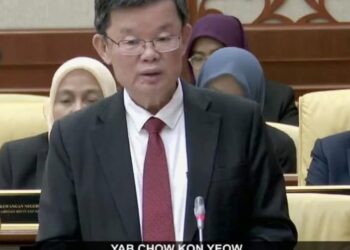 CHOW Kon Yeow ketika sesi penggulungan semasa sidang Dewan Undangan Negeri (DUN) Pulau Pinang, hari ini.