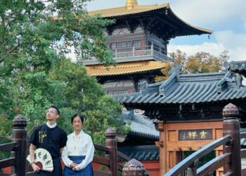 stevin Sit Boon Chuan mengembara bersama ibunya, Lee Phek Soon sejak 2019.