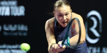 Amanda Anisimova melakukan kebangkitan luar biasa untuk menewaskan Iga Swiatek 6-7 (3/7), 6-4, 6-2 hari ini. - AFP