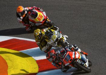 Hakim Danish (No. 13) sewaktu beraksi pada sesi latihan untuk kelas Moto3 pada Grand Prix Motosikal Portugal di Litar Antarabangsa Algarve, Portugal, semalam. - Ihsan MSi Team