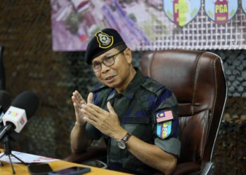 IJID Landu Binju semasa sidang media di Markas Taktikal PGA di Pengkalan Kubor, Tumpat, Kelantan. - UTUSAN/KAMARUL BISMI KAMARUZAMAN