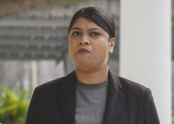 INSPEKTOR Sheila buat tiga laporan polis kerana tidak berpuas hati.