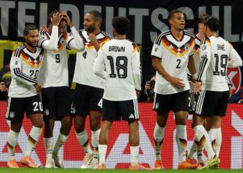 PEMAIN Jerman meraikan kejayaan mereka membelasah Slovakia 6-0 dalam aksi Kumpulan A kelayakan Piala Dunia 2026 di laman sendiri, semalam. - AFP