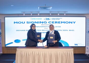 Prof Emerita Dr Durrishah Idrus (kanan) menandatangani MoU bersama Ketua Pegawai Eksekutif, IRehab Integrated Rehabilitation (M) Sdn Bhd, Zalilah Salleh Ghany (kiri), di Kuala Lumpur, hari ini.