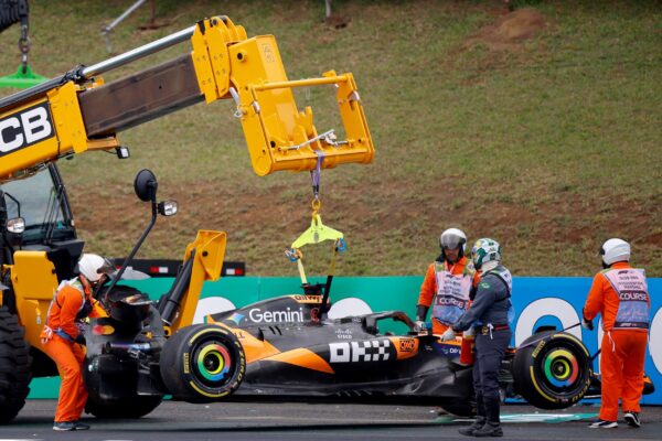 Norris perluas jarak kejuaraan selepas Piastri terlibat kemalangan 1 piastri