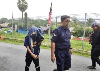 REMAJA lelaki berusia 14 tahun mengaku bersalah di Mahkamah Majistret Parit di sini hari ini atas pertuduhan melakukan persetubuhan luar tabii terhadap anak asuhan ibunya yang berusia lapan tahun, dua minggu lalu.