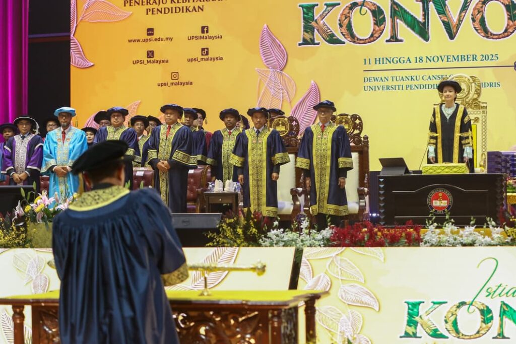 Tuanku Zara berangkat ke Istiadat Konvokesyen Ke-27 UPSI