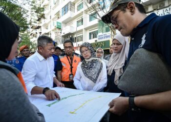 ZALIHA Mustafa bersama Dewan Bandaraya Kuala Lumpur (DBKL) sewaktu berbincang berkenaan 39 lokasi bazar Ramadan dan Aidilfitri melibatkan 3,500 tapak bagi tahun 2026 di sini hari ini. - UTUSAN/M.. FIRDAUS M. JOHARI