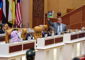 SAARANI Mohamad ketika sesi penggulungan Belanjawan Perak 2026 pada Persidangan Dewan Undangan Negeri (DUN). – UTUSAN/MUHAMAD NAZREEN SYAH MUSTHAFA