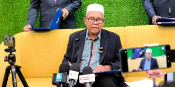 RUS’SELE Eizan dalam sidang akhbar di Kompleks Seri Putra, Kangar, Perlis, hari ini. -UTUSAN/ADIB AKHYAR