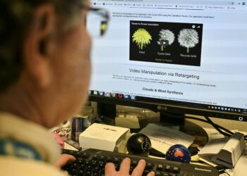 MASA depan teknologi harus berpaksikan nilai bukan sekadar kecerdasan buatan, tetapi kebijaksanaan manusia dalam menggunakannya. – AFP