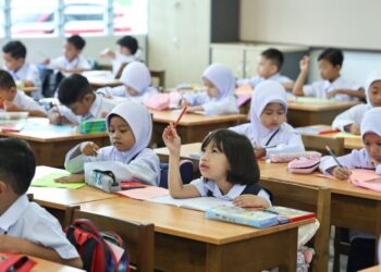 SEKOLAH sepatutnya menjadi tempat yang selamat untuk pelajar menimba ilmu tanpa sedikit pun rasa takut.