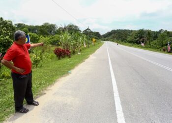 KERAJAAN perlu menilai semula kontraktor  dilantik agar kerja-kerja yang dilakukan tidak seperti  melepaskan batuk di tangga.
