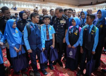 APABILA kesedaran dan literasi digital dipertingkatkan, maka kebarangkalian perlakuan buli siber, seperti penghinaan, serangan maya dapat dikurangkan dengan ketara.