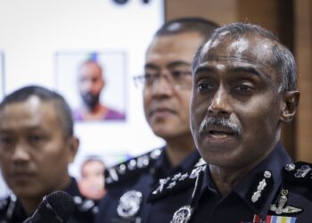 M. KUMAR pada sidang akhbar di Bukit Aman, Kuala Lumpur hari ini. - UTUSAN/MUHAMAD IQBAL ROSLI