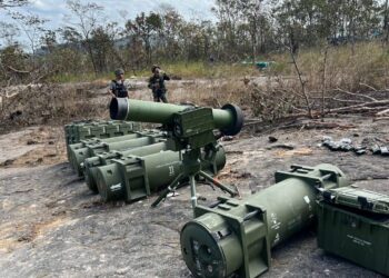 GAMBAR daripada Facebook Army Military Forces menunjukkan sistem peluru berpandu GAM-102LR yang dirampas.- AGENSI