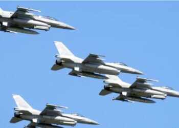 POLAND menggerakkan jet pejuangnya untuk memintas pesawat peninjau Russia berhampiran ruang udaranya di Laut Baltik. –  AGENSI