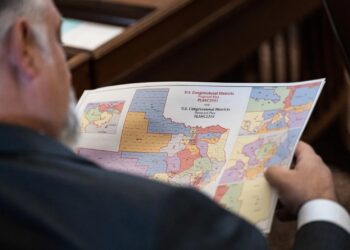 LANGKAH Texas untuk mengubah semula sempadan daerah pilihan raya mencetuskan perlumbaan bagi negeri lain untuk melakukan perkara sama.- AGENSI