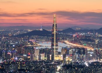 SEOUL dinobatkan sebagai bandar termahal di dunia untuk sosial dan beriadah. – AFP