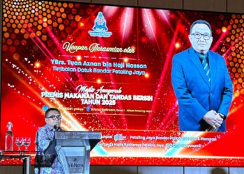 Tuan Aznan Hassan dalam Majlis Anugerah Premis Makanan dan Tandas Bersih 2025 anjuran Majlis Bandaraya Petaling Jaya (MBPJ), semalam.