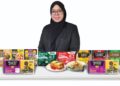 NURUL Najihah Mohamad Nazri bersama produk-produk keluaran Hasz Frozen.