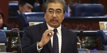 JOHARI Abdul Ghani pada sesi Waktu Pertanyaan-Pertanyaan Menteri di Dewan Rakyat. – JABATAN PENERANGAN MALAYSIA