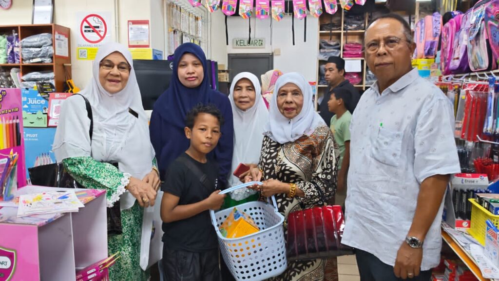 Cekal besarkan tiga anak selepas suami maut kemalangan