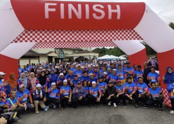 KIRA-kira 600 anak muda menyertai Program Briskwalk Rakan Muda Aktif Masjid di pekarangan Masjid Al-Sultan Abdullah Ri'ayatuddin Al-Mustafa Billah Shah, Bandar Pusat Jengka di Kuala Krau, Pahang.
