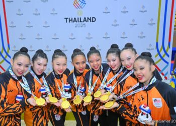 KEJAYAAN itu menandakan emas pertama Malaysia dalam acara berpasukan gimrama sejak edisi 2017 di Kuala Lumpur, sekali gus menamatkan kemarau lapan tahun dalam disiplin berkenaan. - IHSAN FB SPORT ACTION