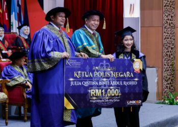 SOKONGAN berterusan dari keluarga dan pensyarah menjadi tulang belakang buat Julia Qistina Haiqal Mohd. Hafiz memegang graduan Diploma Penyiasatan.