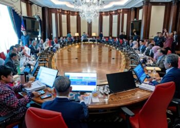 BARISAN Kabinet bertanggungjawab untuk memacu ekonomi negara secara inklusif, mampan dan berasaskan data. -IHSAN PEJABAT PERDANA MENTERI.