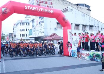 PARA peserta bersedia untuk dilepaskan pada acara Heritage Ride Taiping 2025 yang berlangsung di bandar Taiping, semalam.